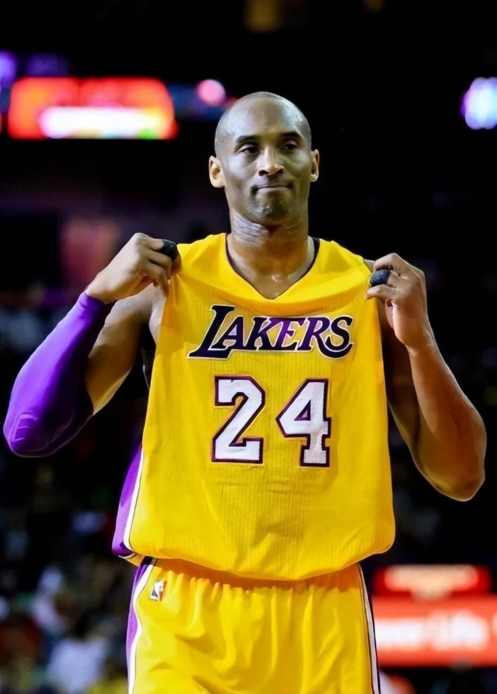 博涅克：莱万是过去二三十年里世界上最好的九号球员