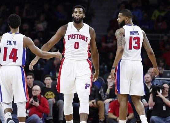 足坛狂欢一夜！欧冠7冠王3-2大逆转登顶意甲，红魔4-1大胜中资球队升第6