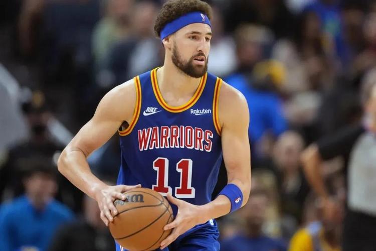 篮球火箭球队连续两场取胜