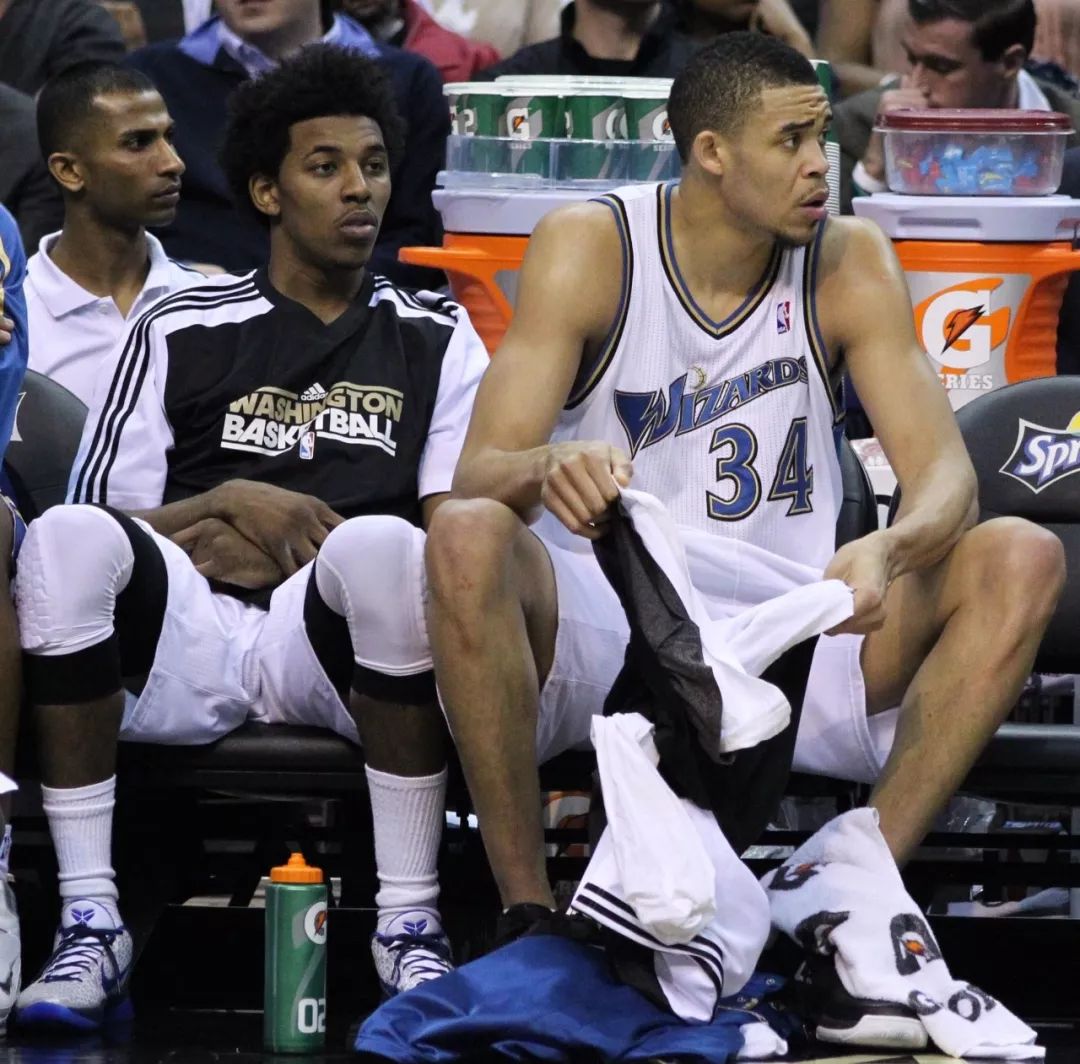 《曼晚》建议不靠谱，蜜蜂双煞在曼联合体？别闹了！