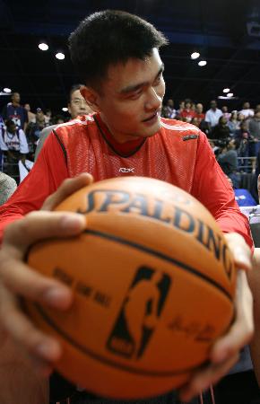 篮球篮网进攻端突然断电，惨遭逆转