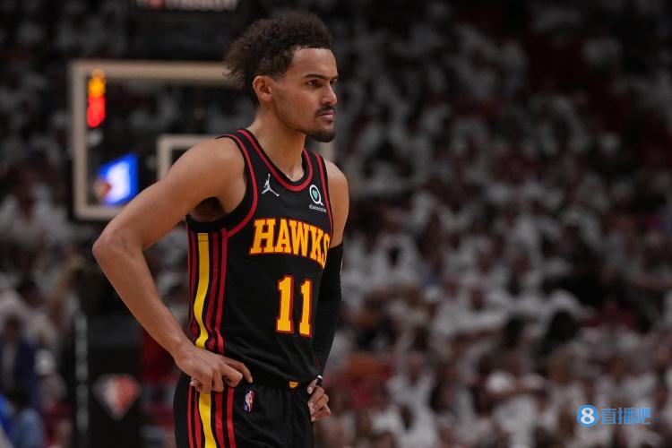 足球中超后卫世界级解围登上热搜