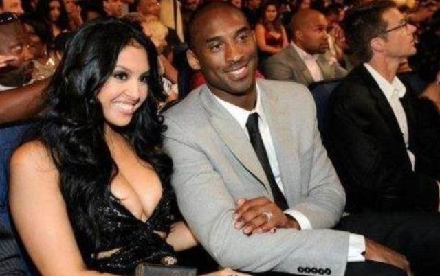 鲁尔：多特尚未联系昆滕-廷贝尔，球员在规划下一步生涯