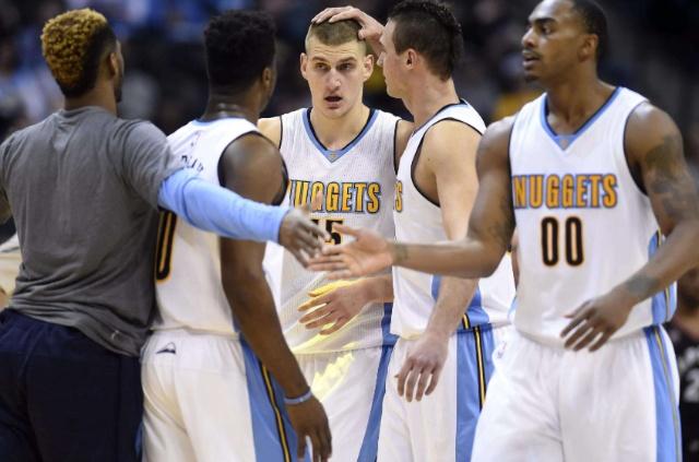 巴恩斯暴露进攻短板，近20次出手，命中率仅为33.3%