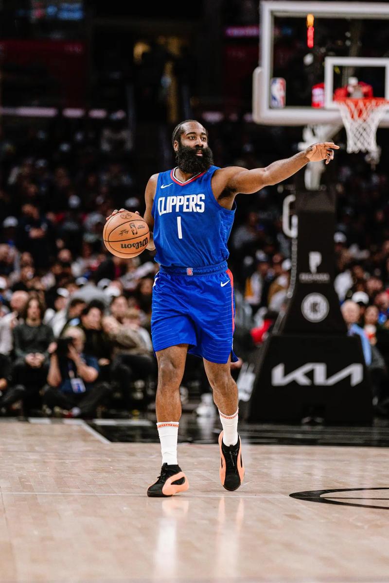 国足名将创业认准一条路：放弃功利 老实学日本