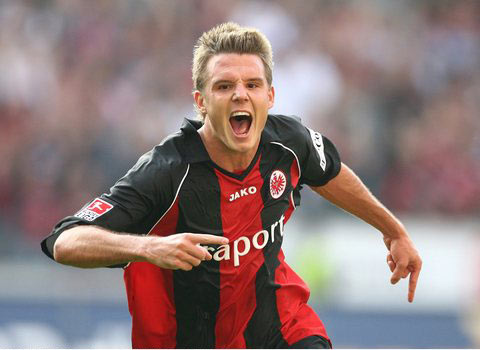 增添了几分 增添了几分